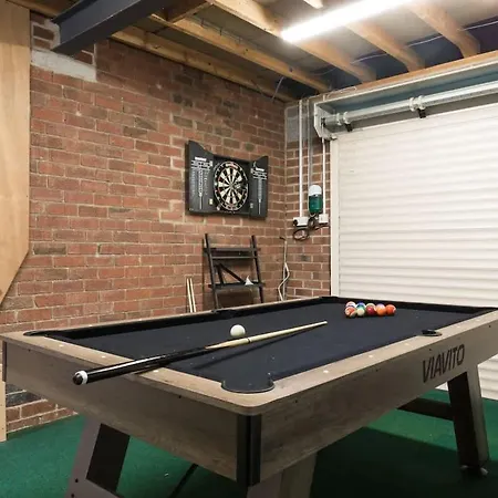 Cosy With Games And Easy Parking