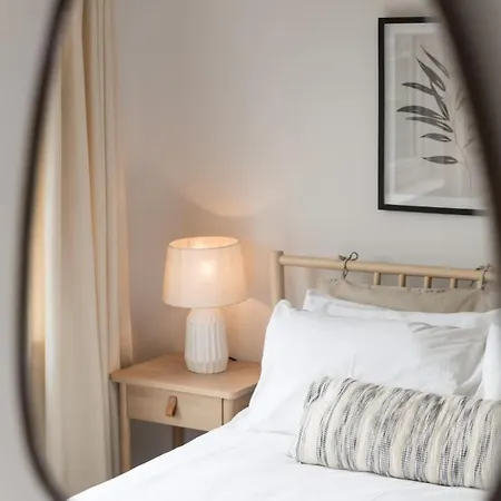 Cosy With Games And Easy Parking * York
